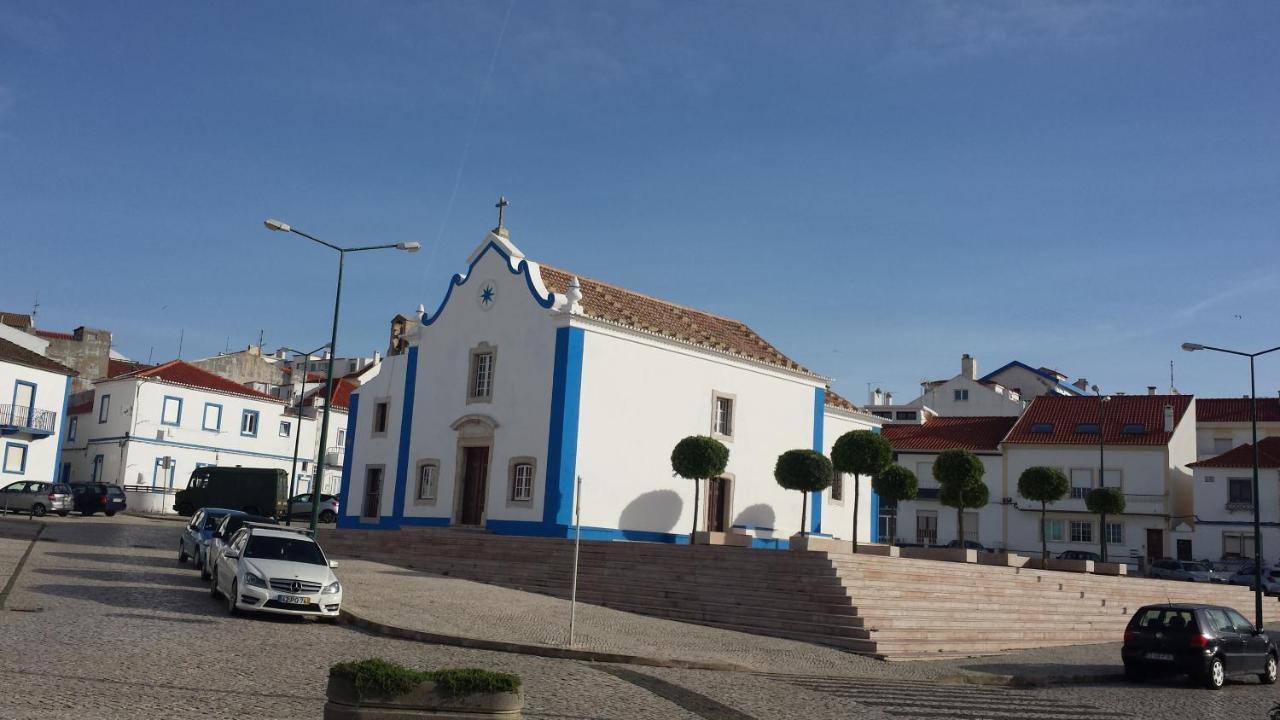 Hospedaria Bernardo Ericeira Exterior photo